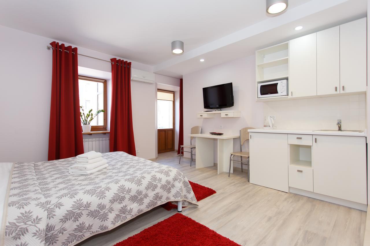 Bessarabka Apartments Kiev Bagian luar foto