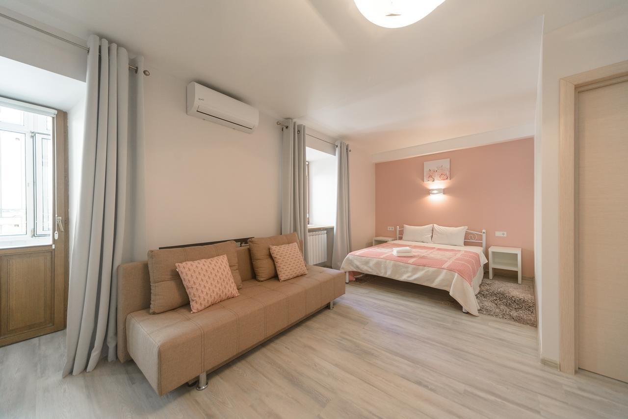 Bessarabka Apartments Kiev Bagian luar foto